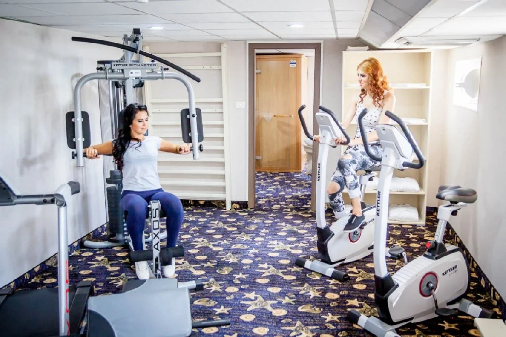 Bella Marina Hotel Plutitor cm