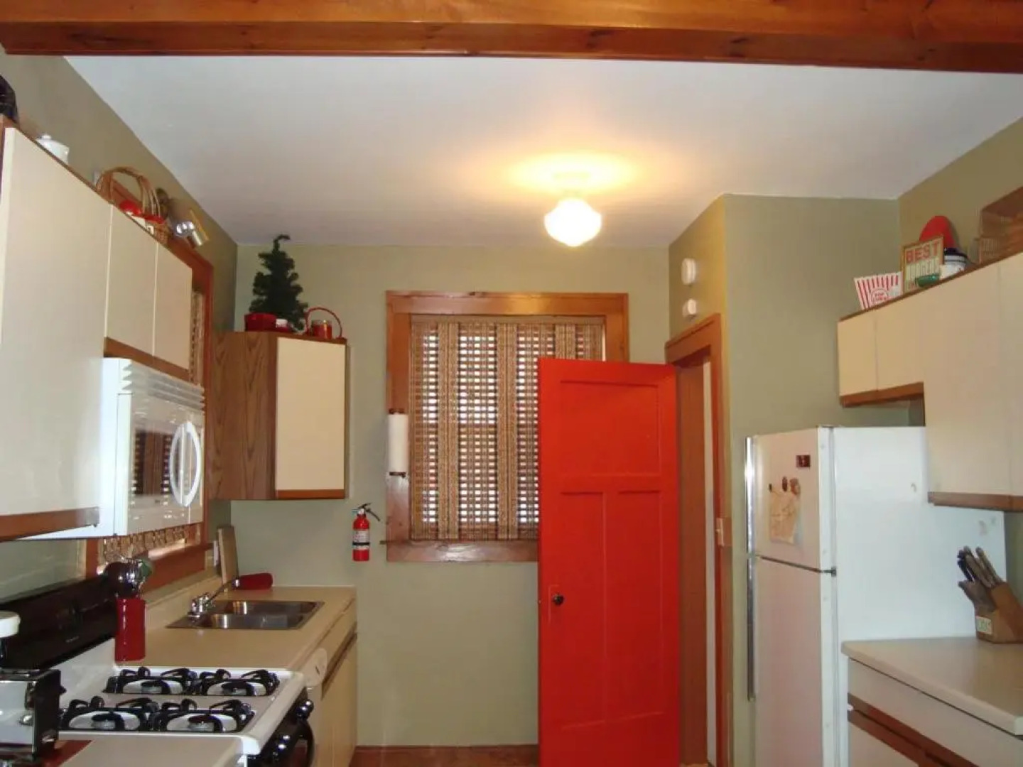 Active Lakeview Escape