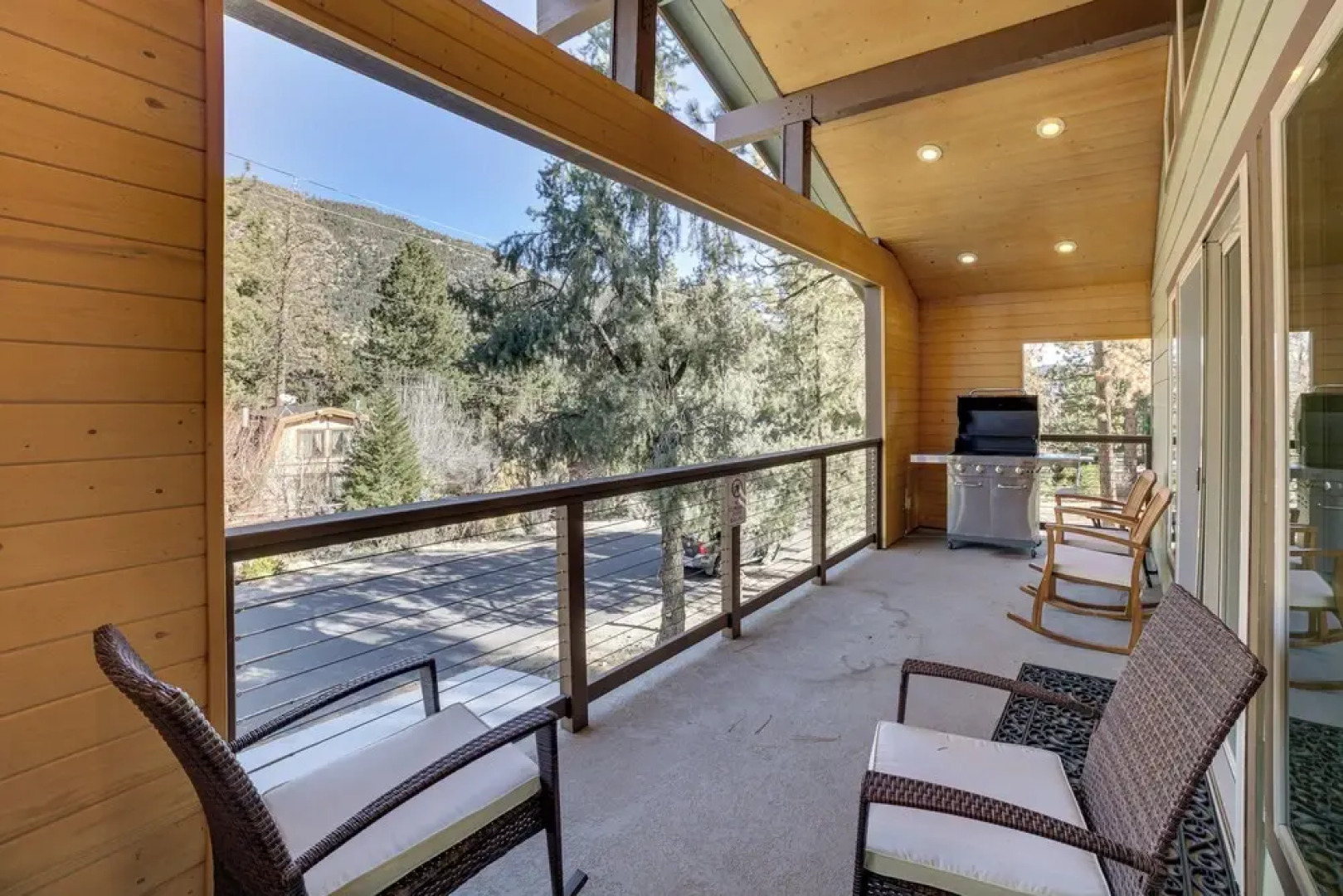 Cozy Pine Mountain Club Cabin w/ Large Deck