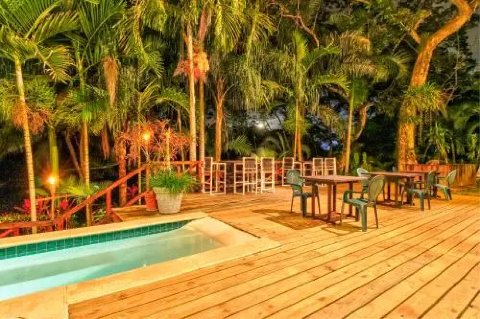 Toucan Suite @ Mahogany Hall