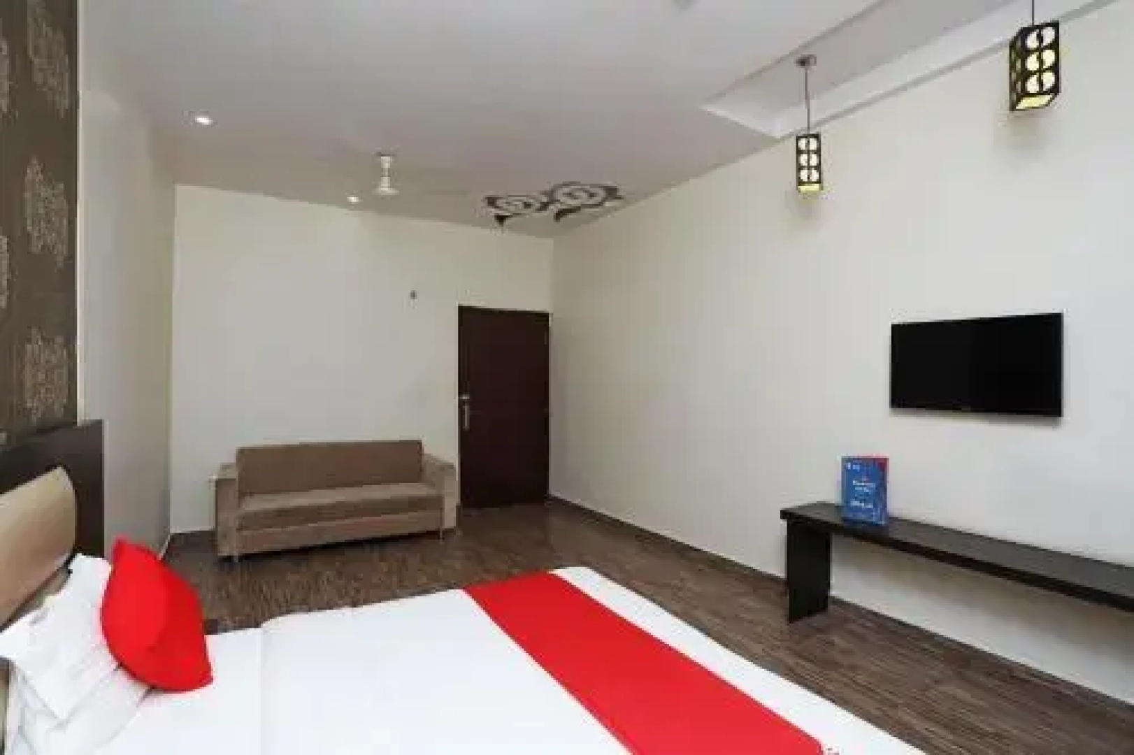 Hotel Sanskriti Greens By OYO Rooms