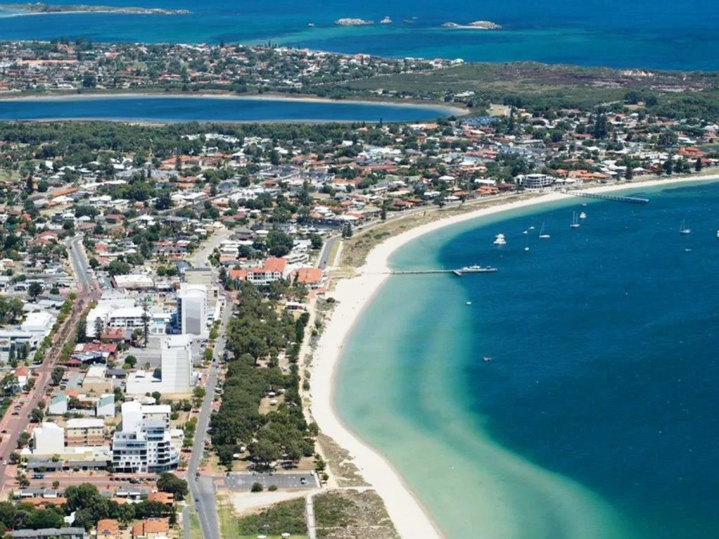 Waikiki Beach Bed and Breakfast