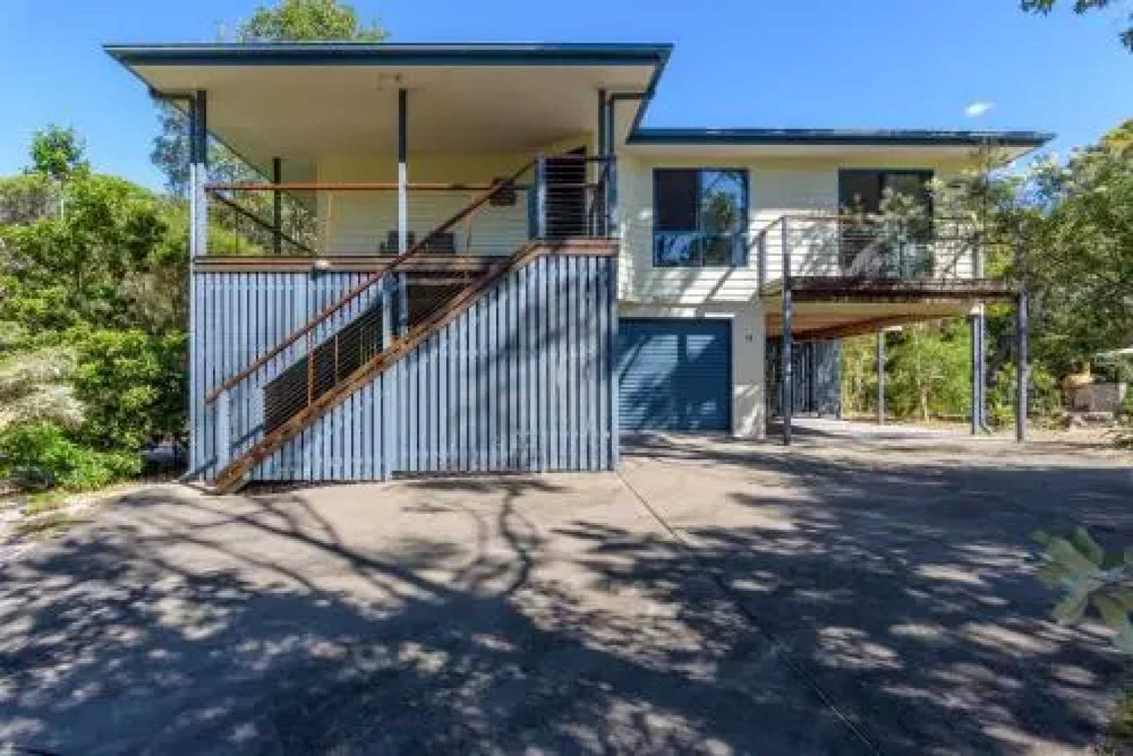 12 Ibis Court Highset Beach House With Natural Bushland Gardens And Covered Decks
