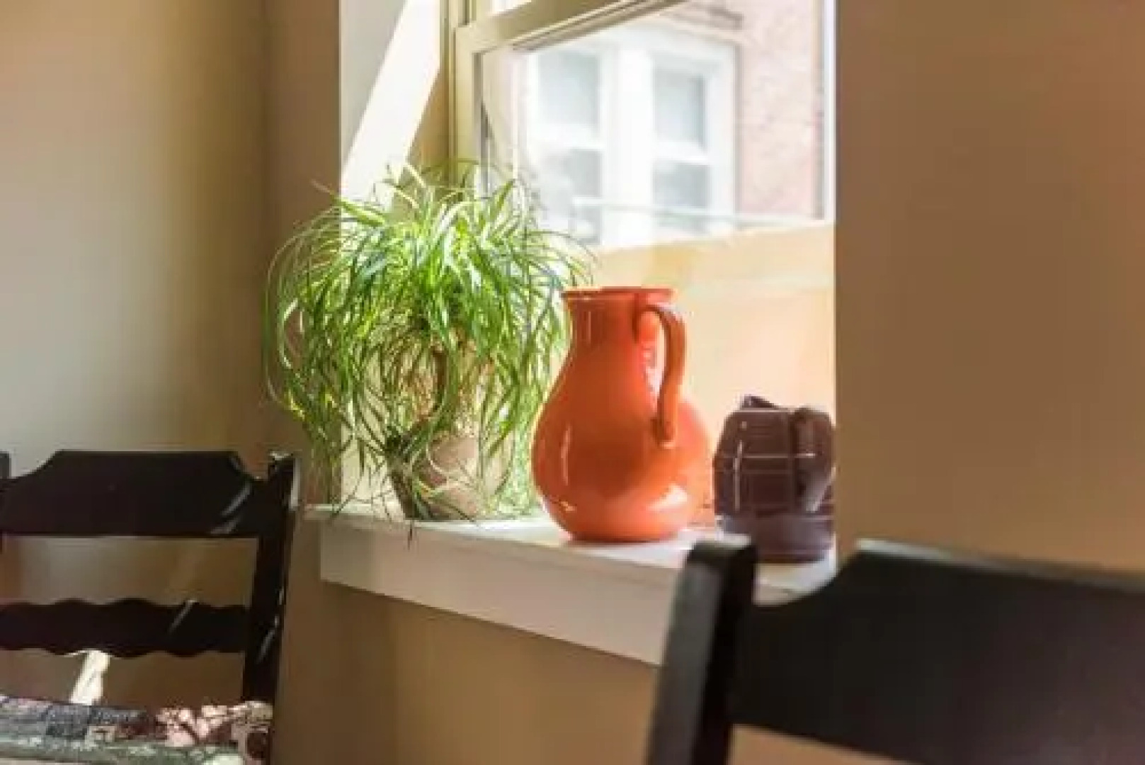 Gorgeous! Parking! Park Front!