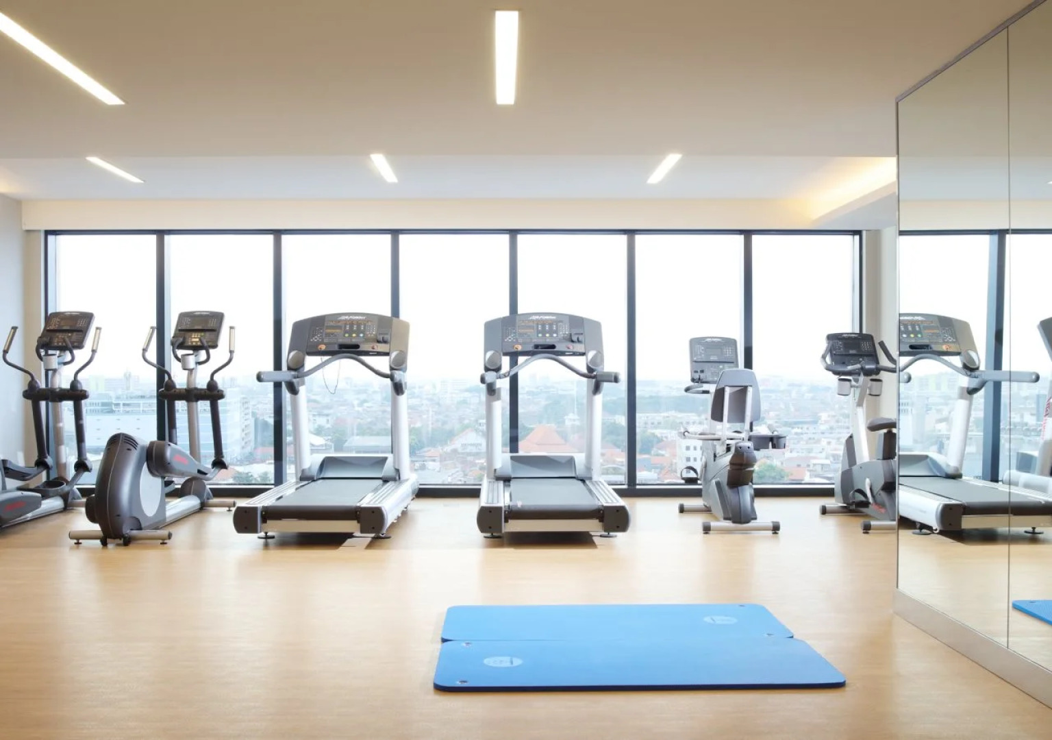 Four Points by Sheraton Surabaya, Tunjungan Plaza