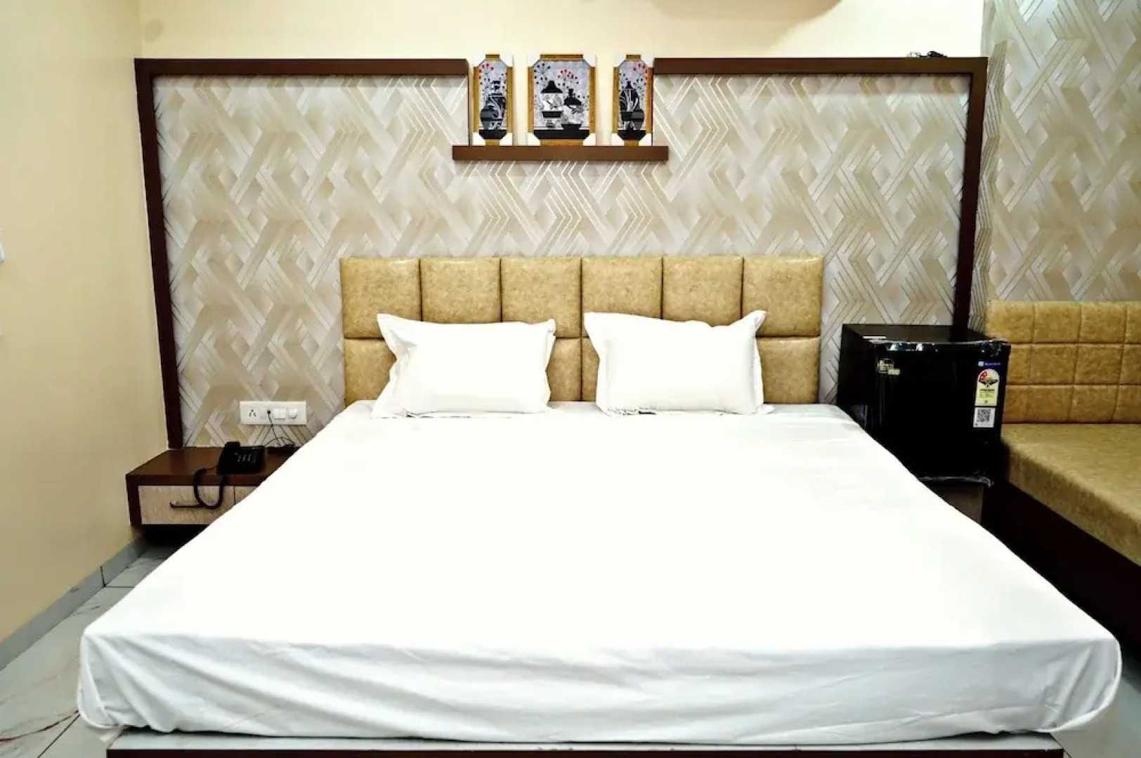 Hotel Shubhaarambh Khandwa