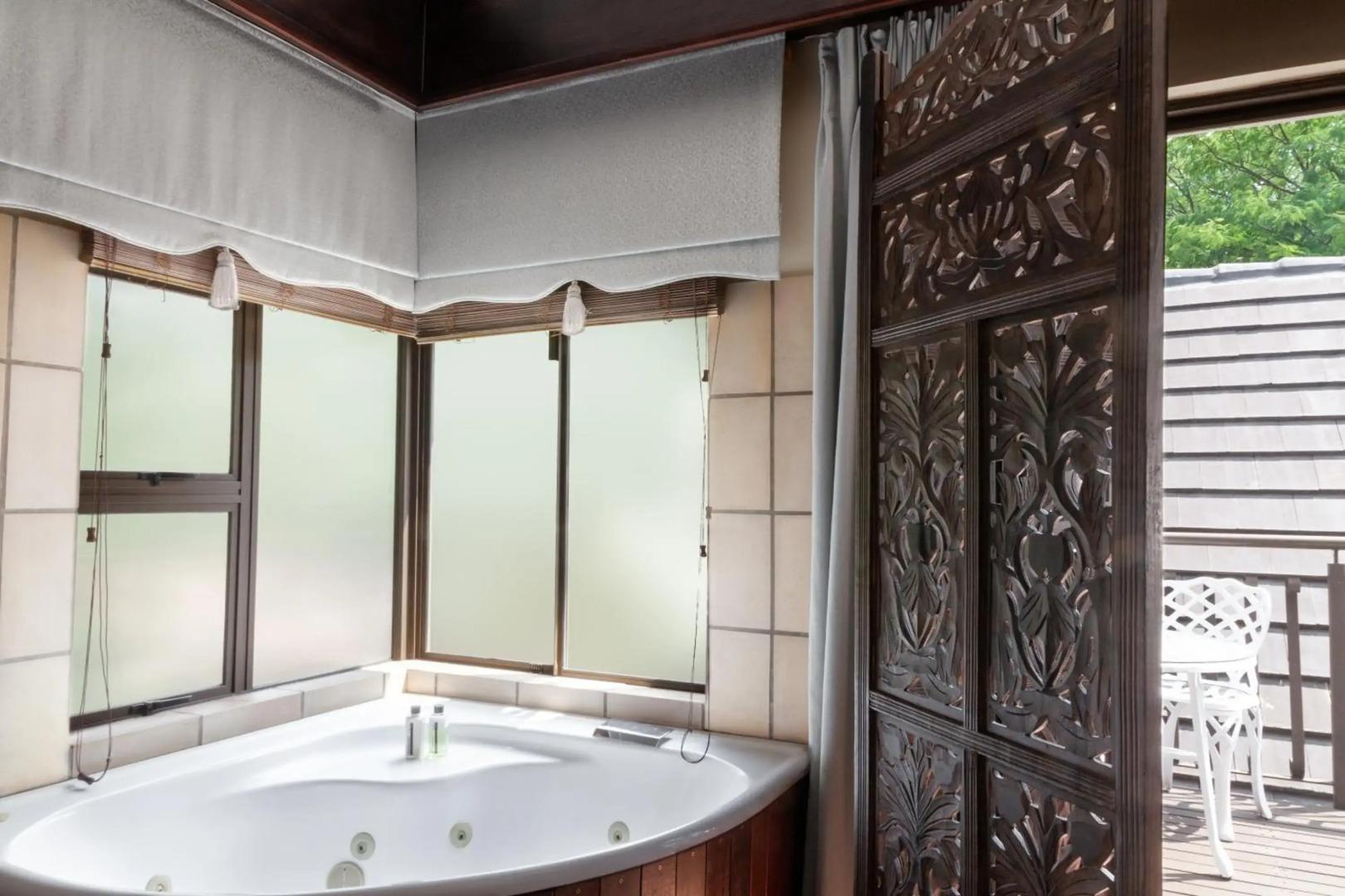 InnJoy Boutique Hotel