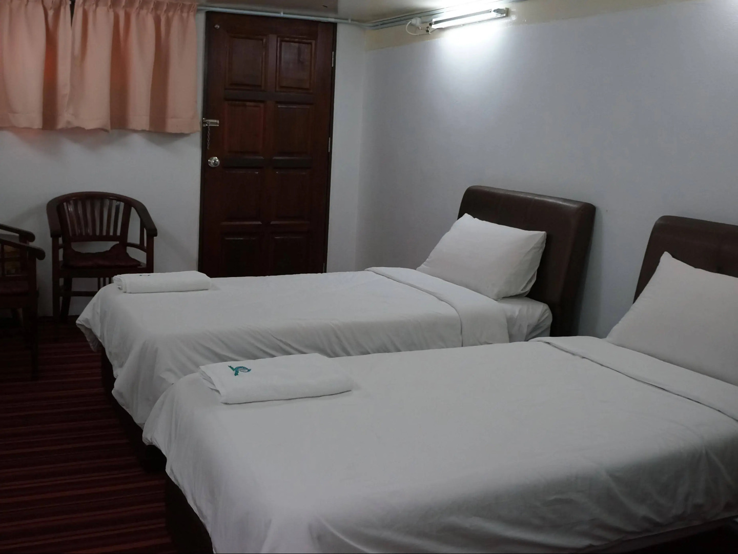 OYO 90037 The 7 Lodge Tambunan