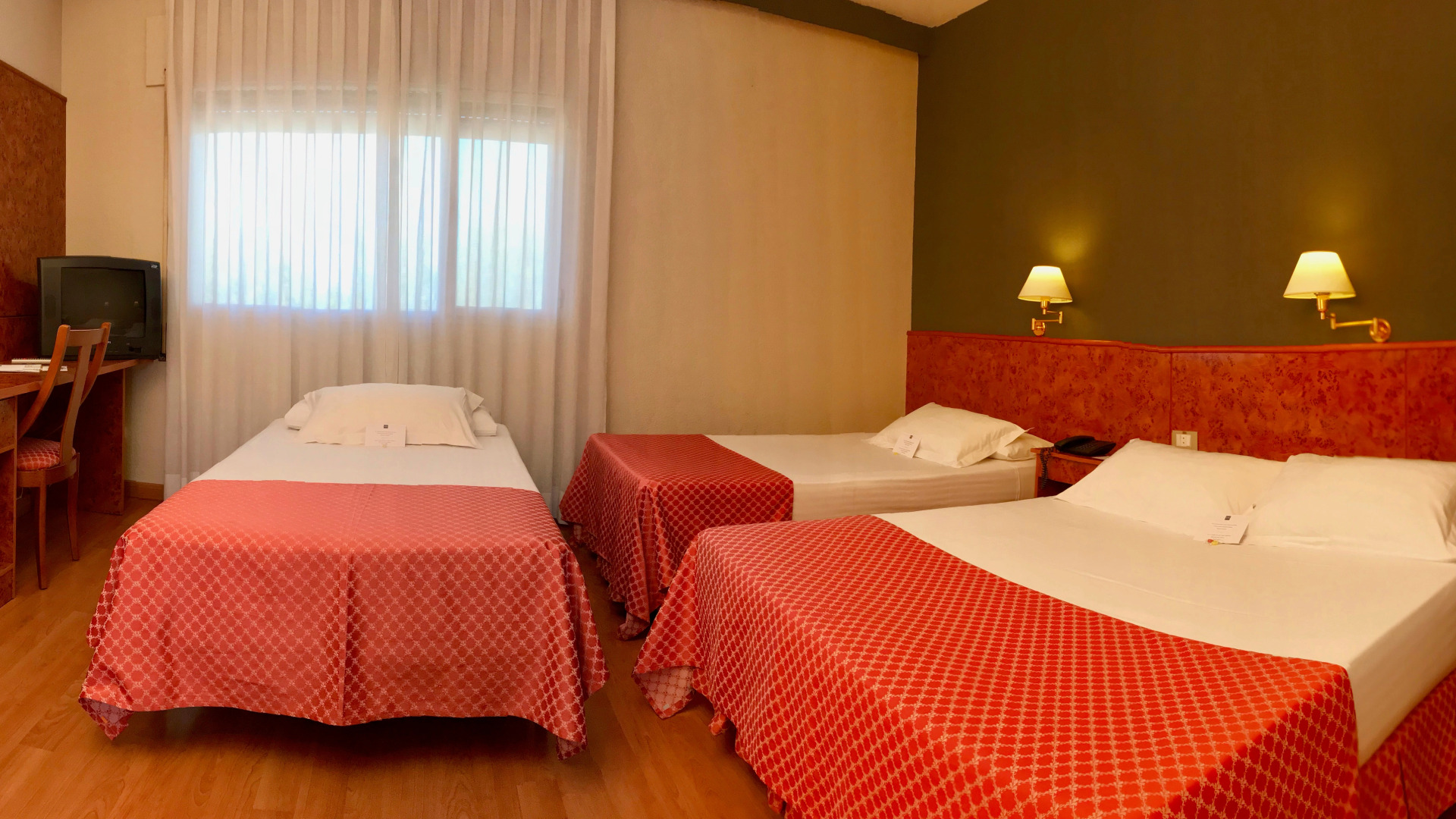 AP Hotel and Parking