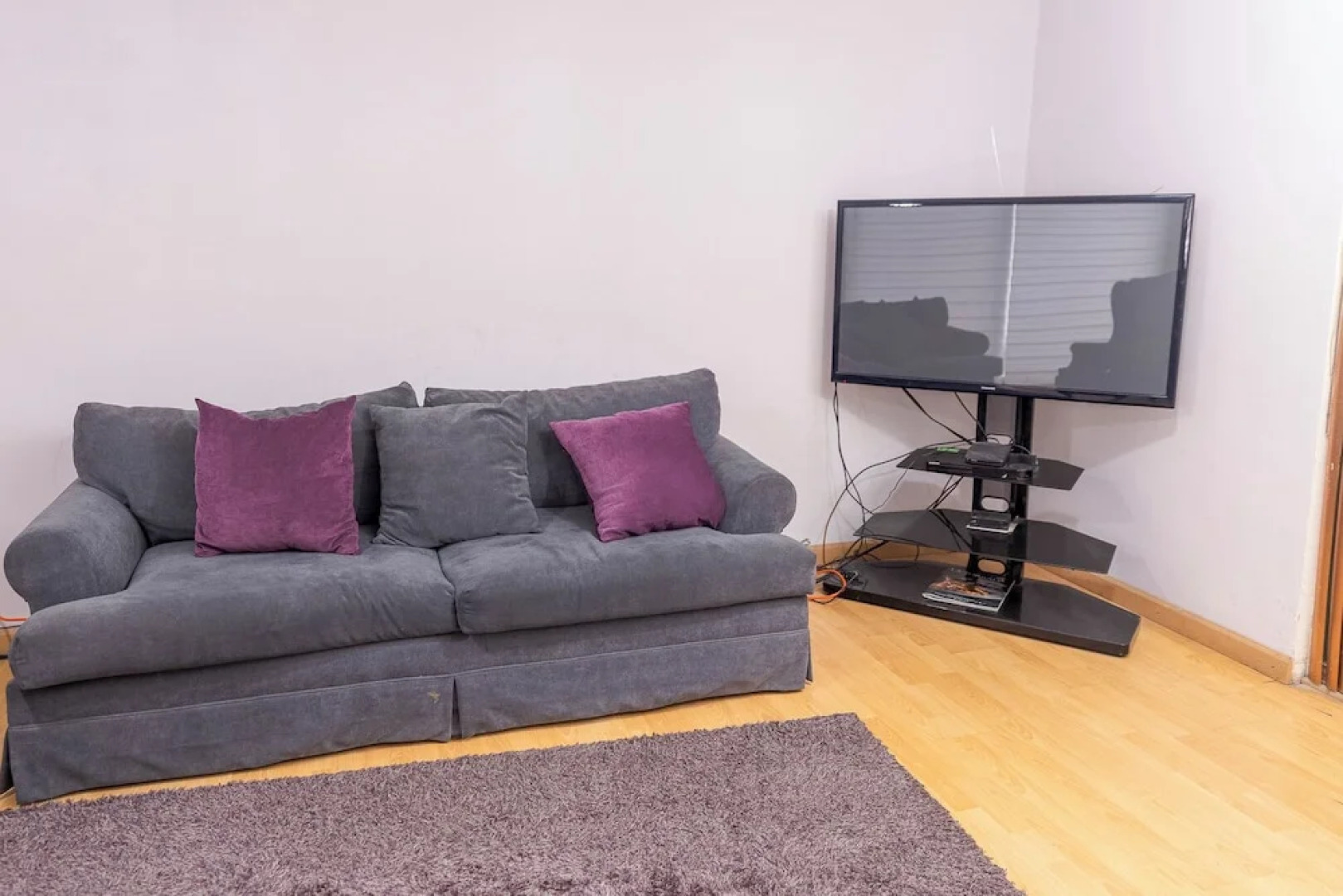 New Cozy San Pedro Home Patio Work Area