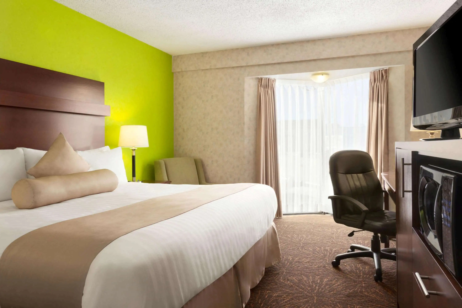 Travelodge by Wyndham Lloydminster