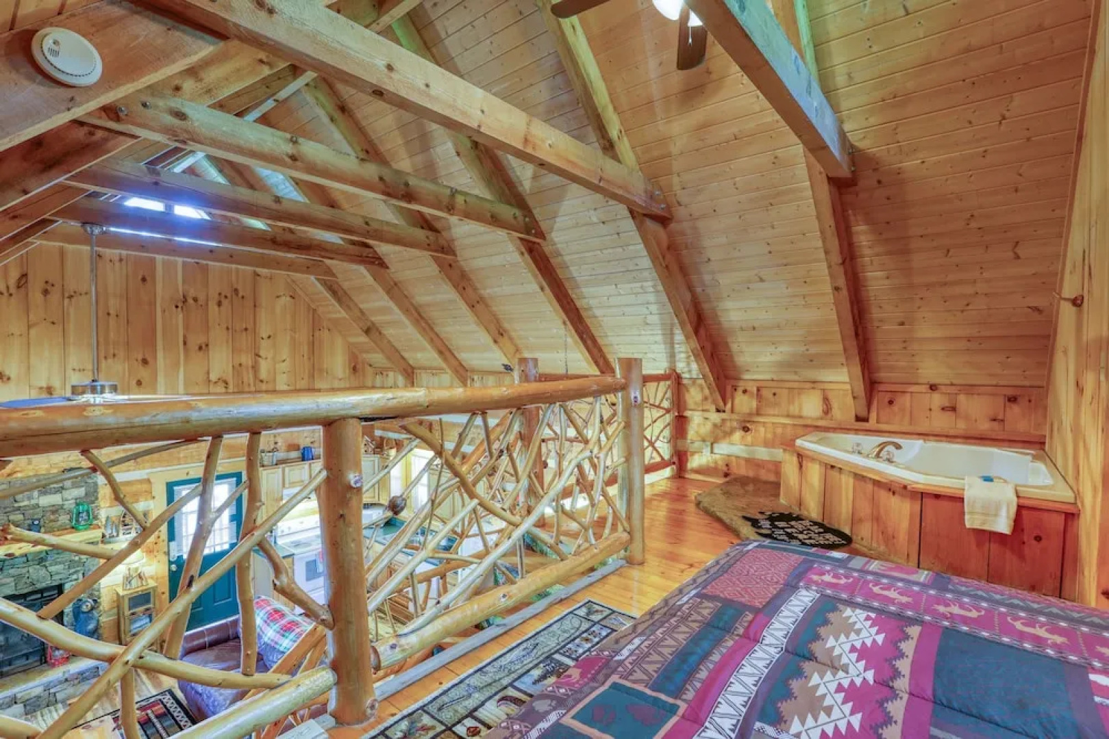 Bear Pause - 2 Bedrooms, 2 Baths, Sleeps 6 Cabin by RedAwning