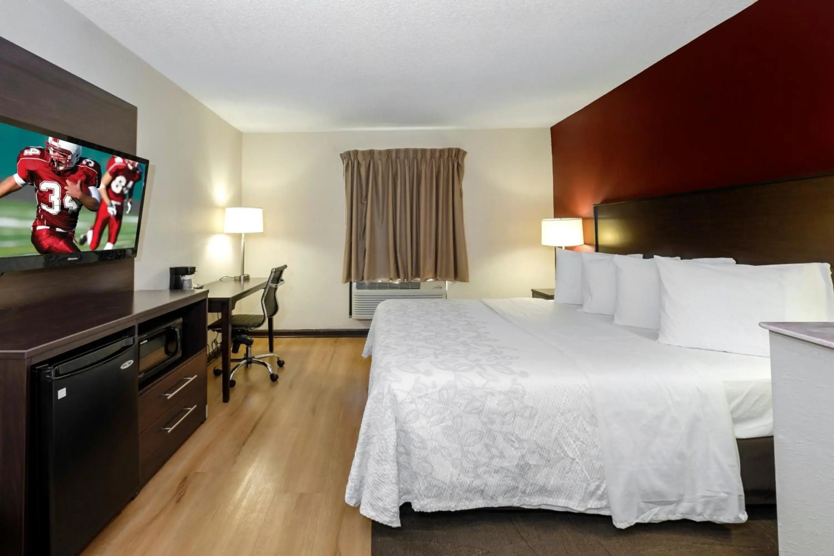 Red Roof Inn PLUS+ & Suites Opelika