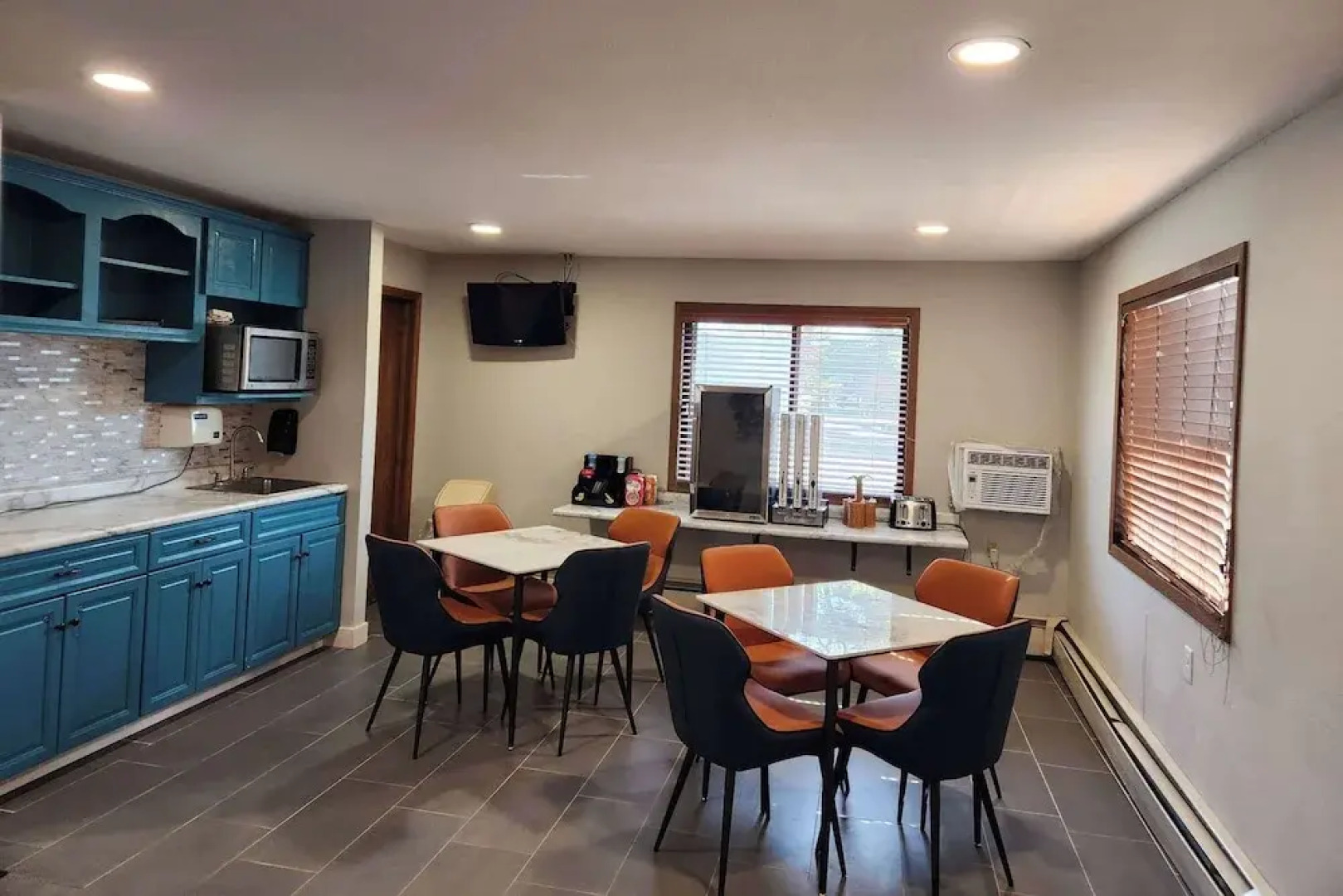 Super 8 by Wyndham Hayward WI