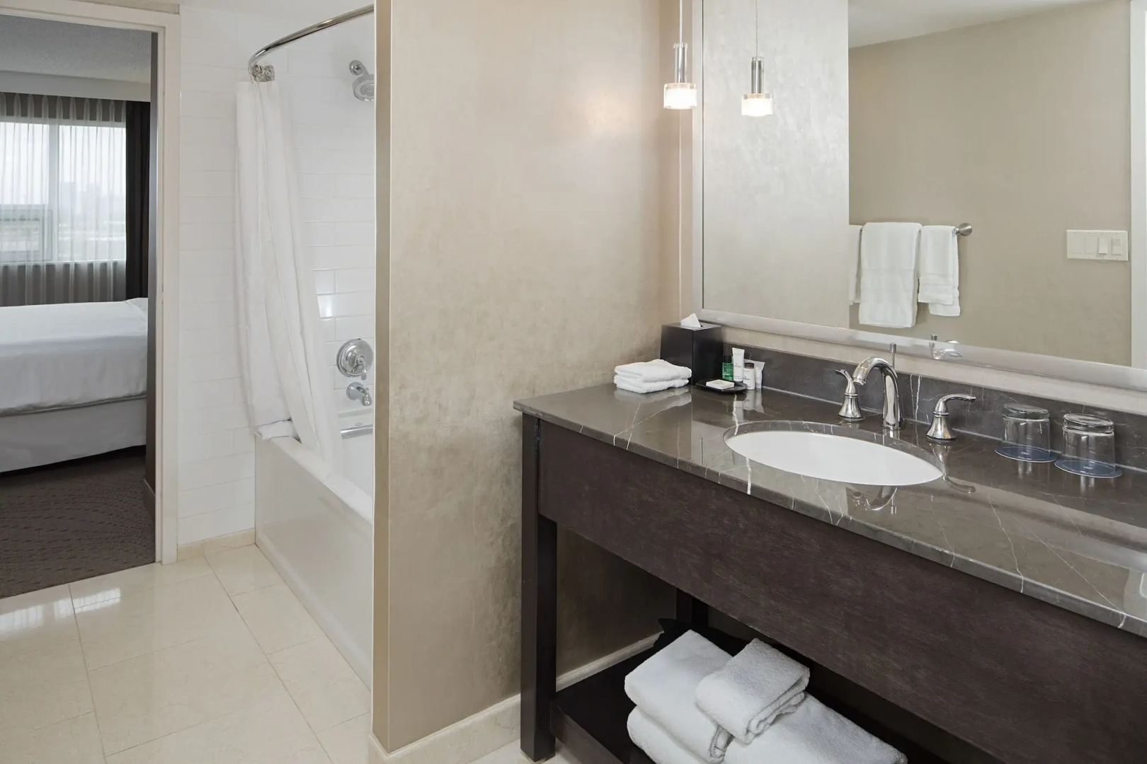 Sheraton Cavalier Calgary Hotel
