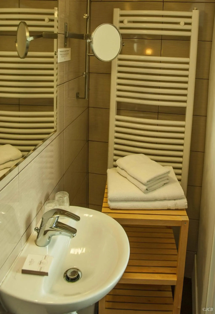 Hotel De La Porte Saint Pierre