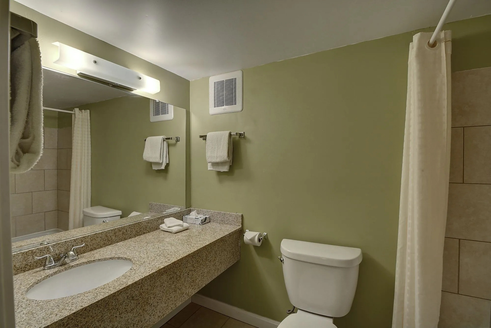 Colonial Motel And Spa