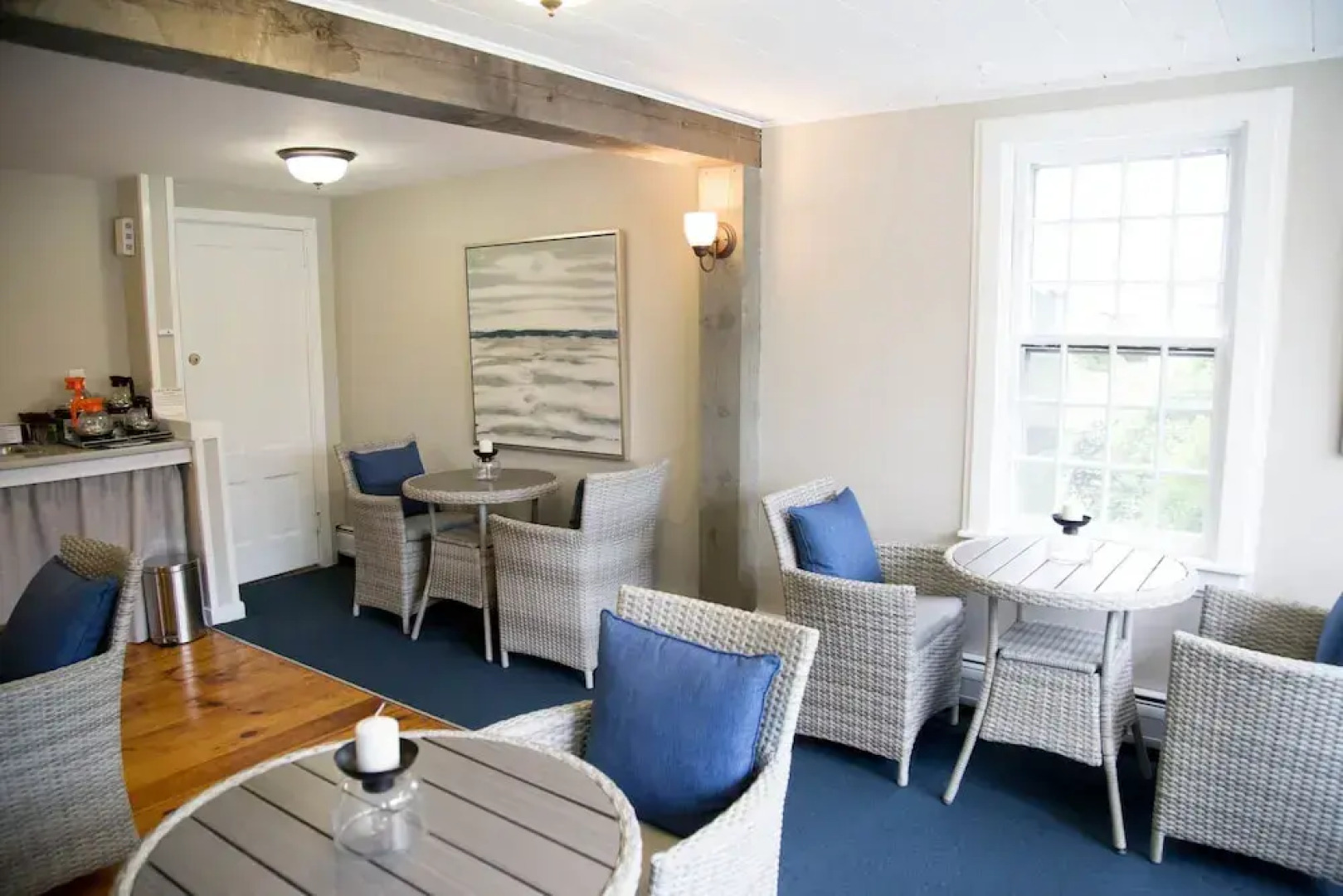 Allen Harbor Breeze Inn & Gardens