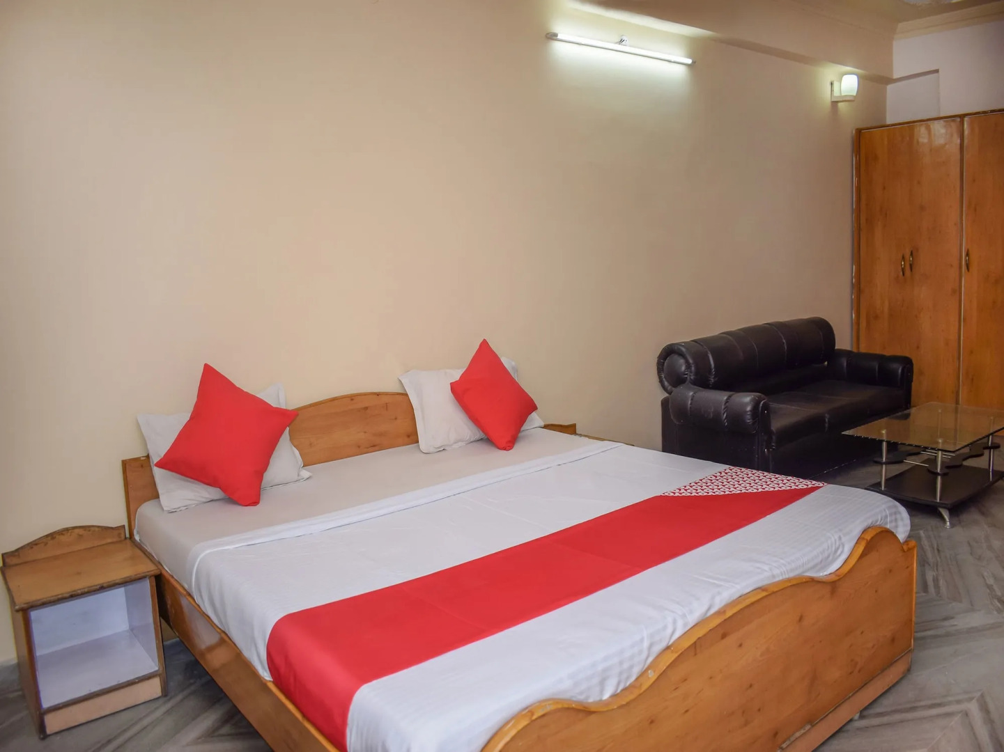 OYO 23172 Hotel Heritage Inn