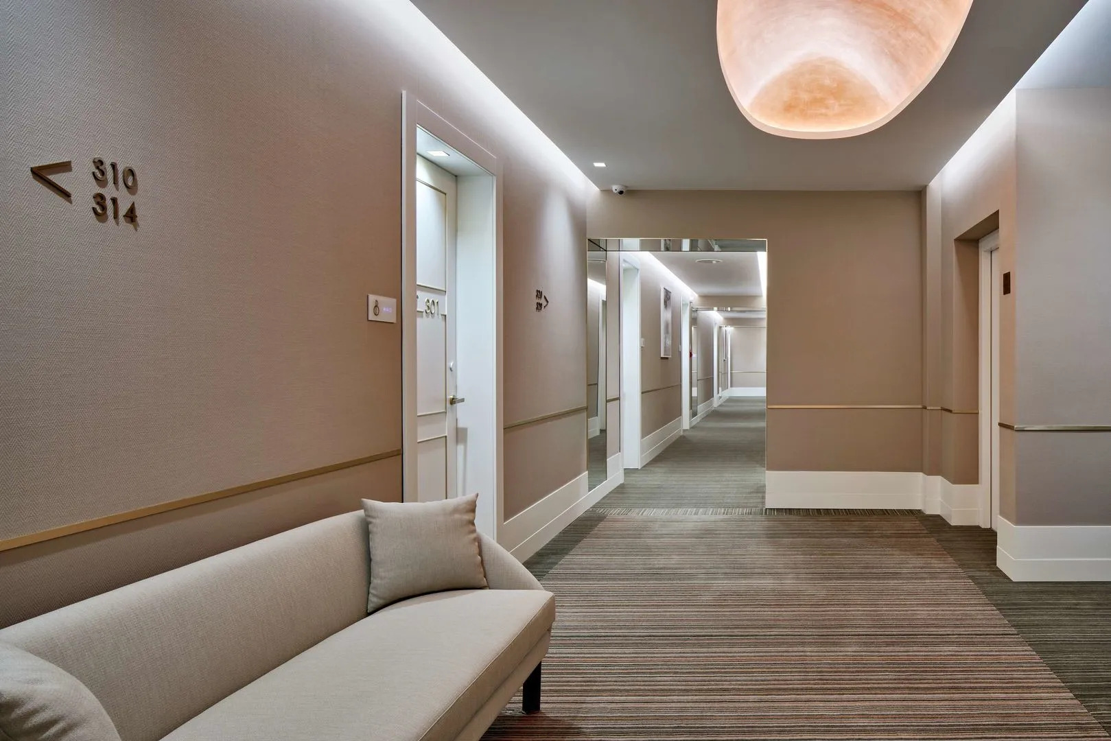 De Bonart Naples, Curio Collection by Hilton