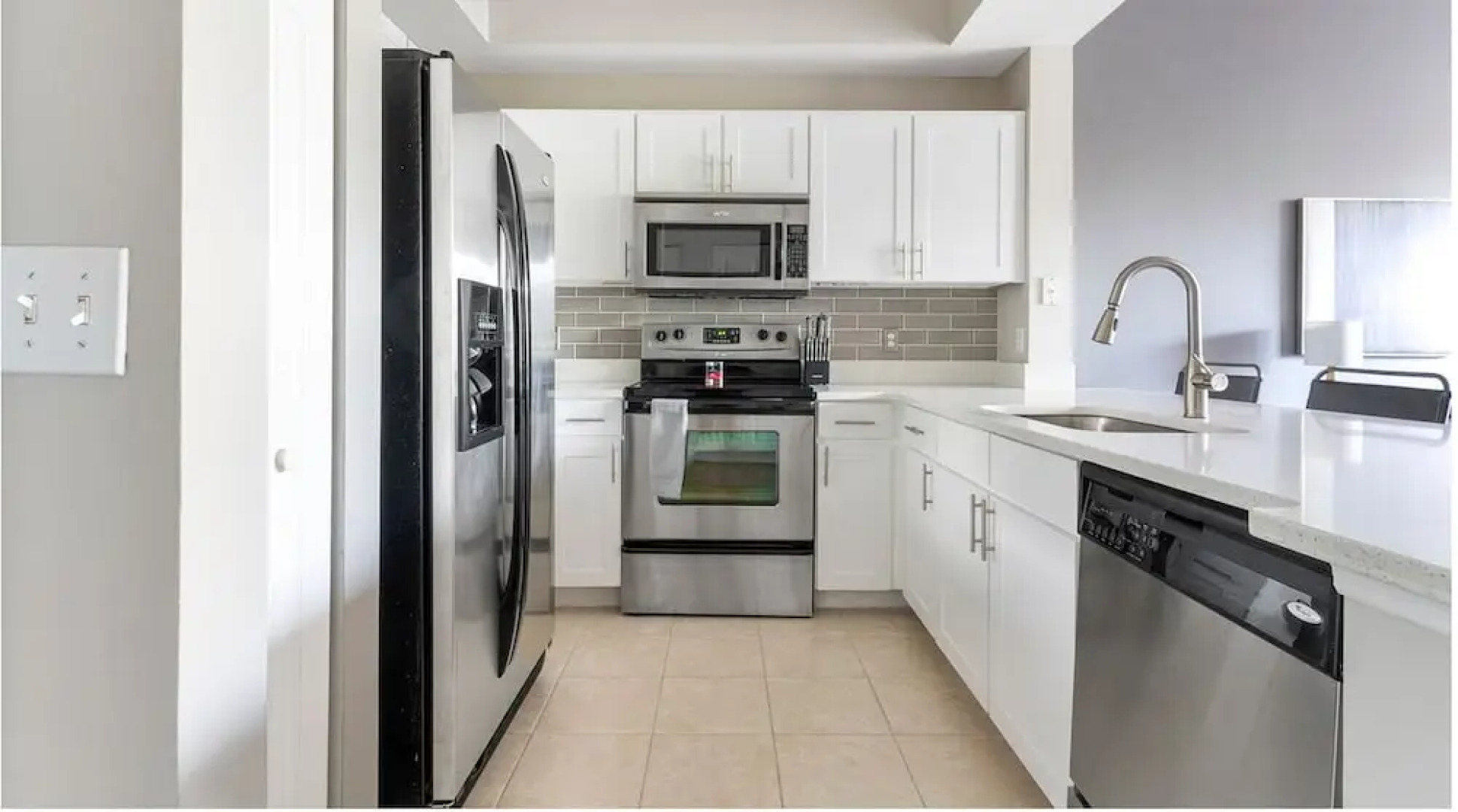 Contemporary 1br, In Unit Washer/dryer, Free Parking With All Amenities! 1 Bedroom Apts