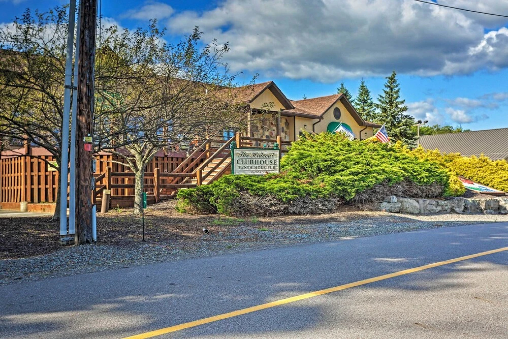 Airy Lake Ariel Home w/ Private Dock + Kayaks!