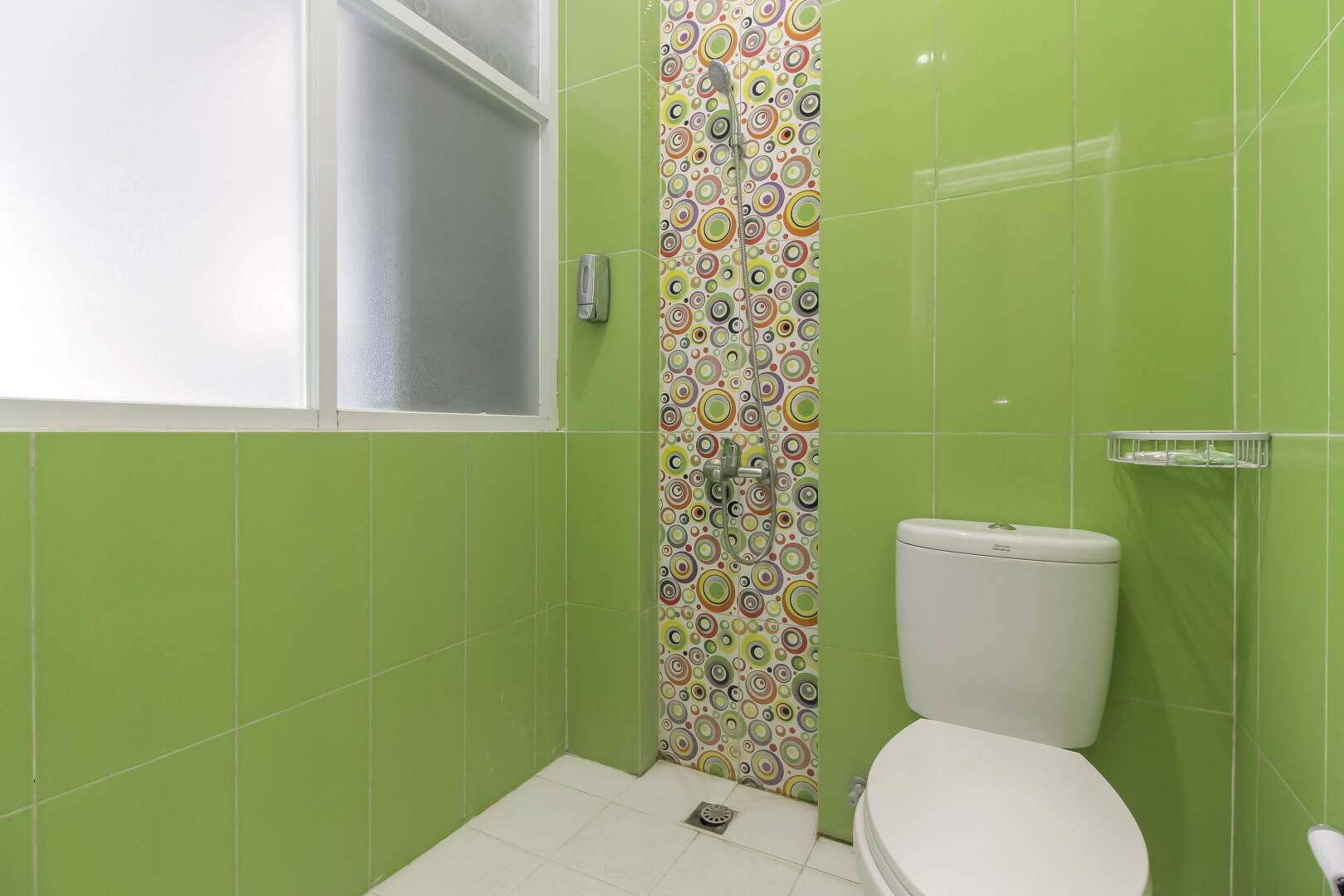 RedDoorz Plus near Stasiun Bekasi