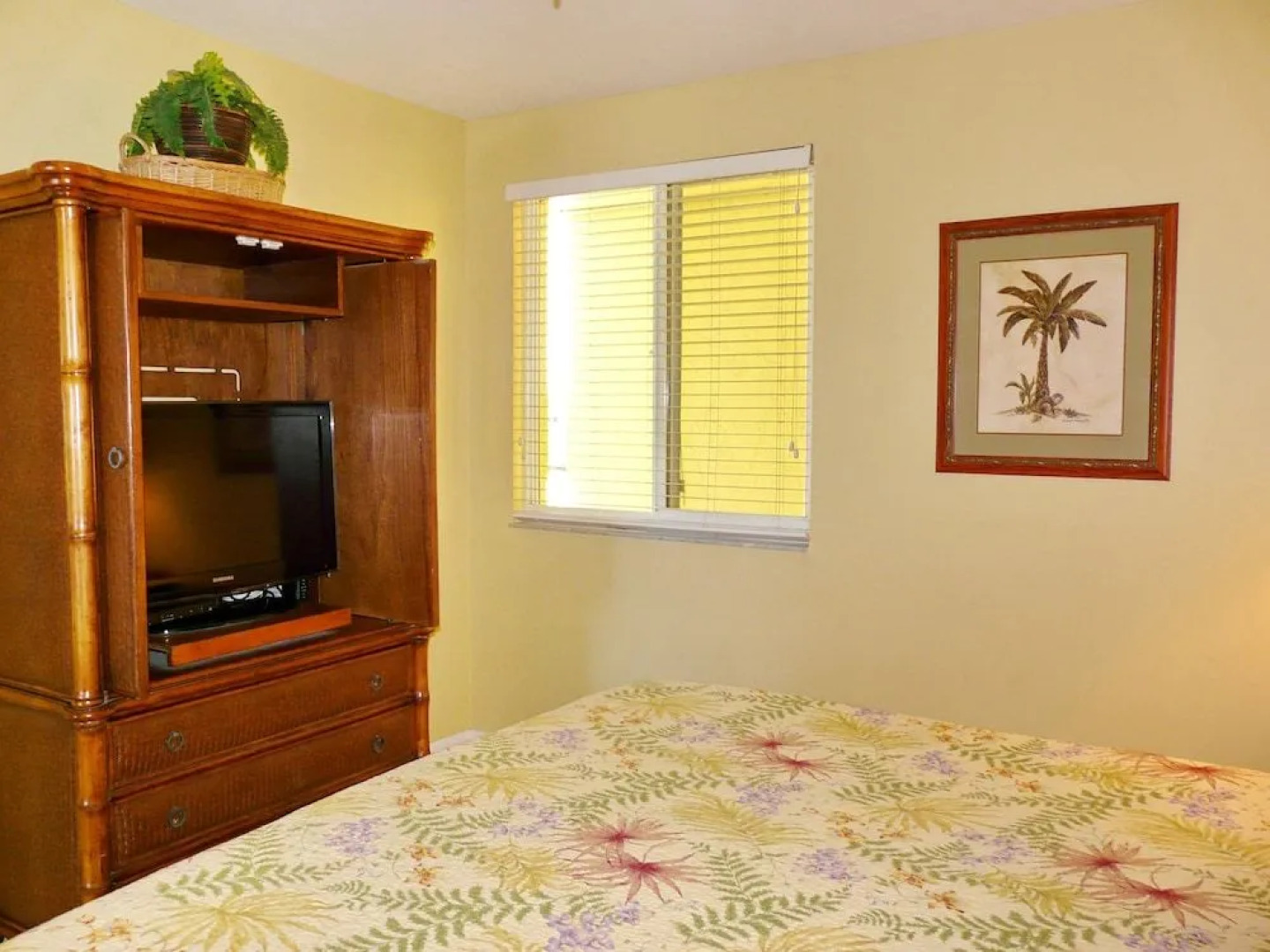 Luxurious Beachfront Condo With Glorious Ocean Views