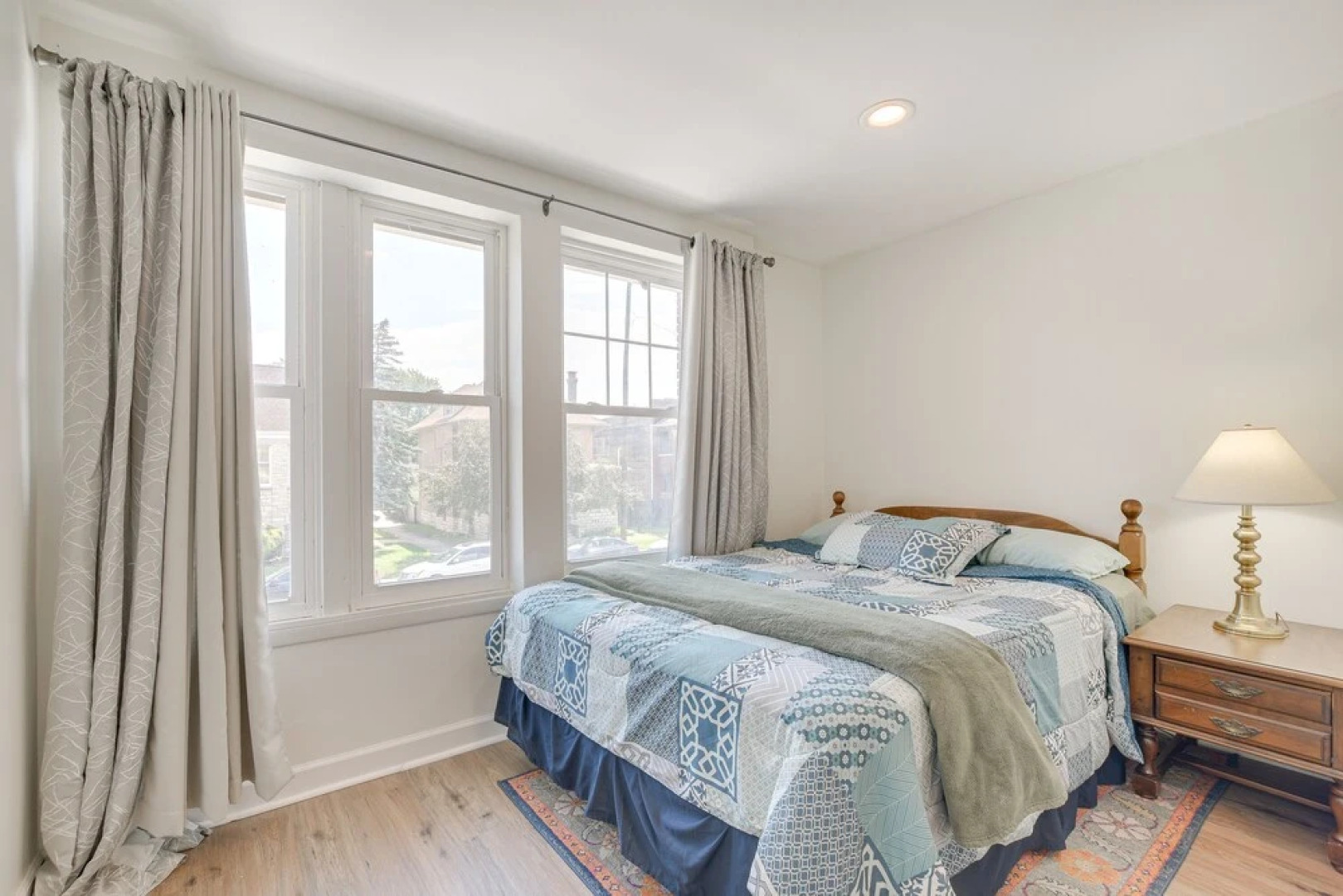 Berwyn Apartment Rental ~ 11 Mi to Chicago!