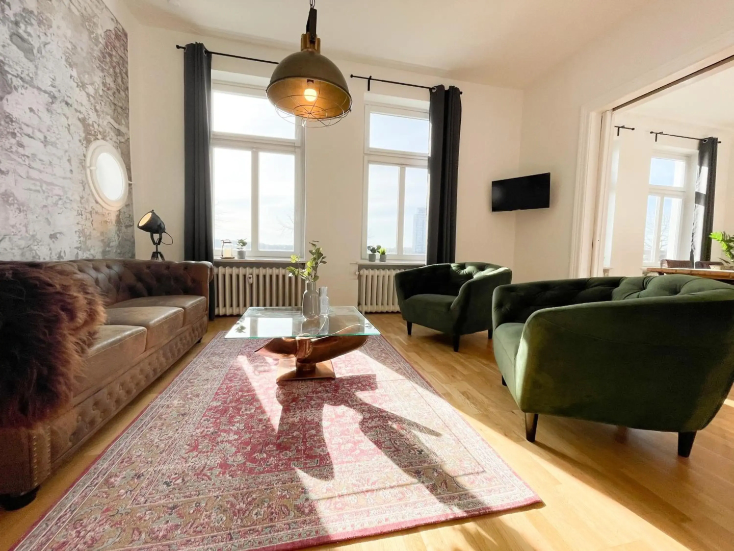 Altbauwohnung mit Schleiblick - Erster Stock
