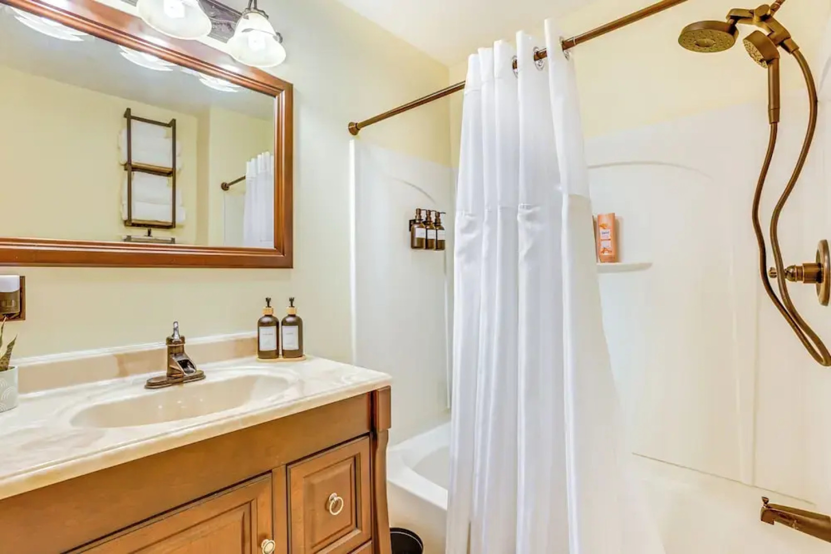 Hike, Ski & Raft: Terra Alta Cabin w/ Large Deck