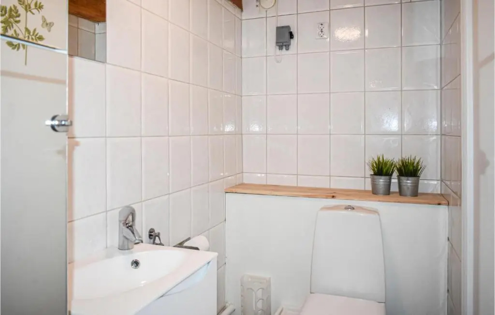 Nice Home in Annelöv With 4 Bedrooms and Wifi