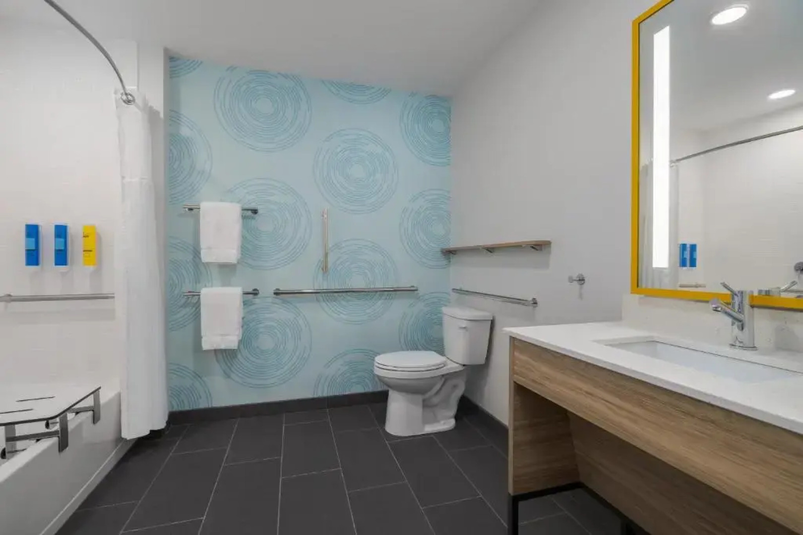 Tru By Hilton Oshkosh