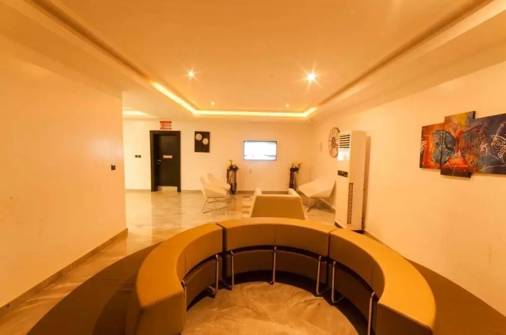 The Point Rayfield  Hotel