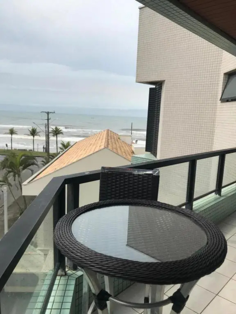 Lindo apartamento com vista para o mar
