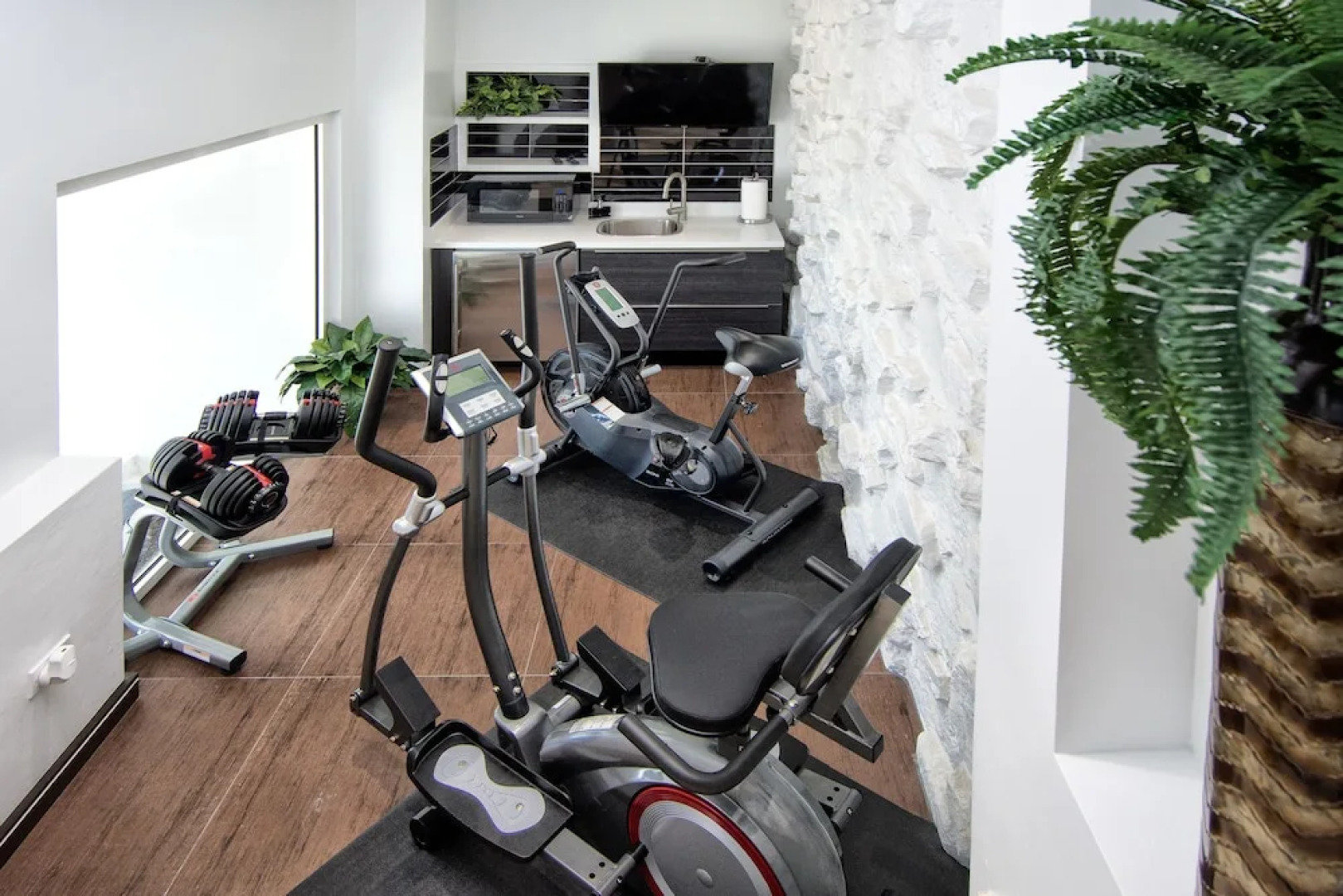 Paradiso by Island Properties Online