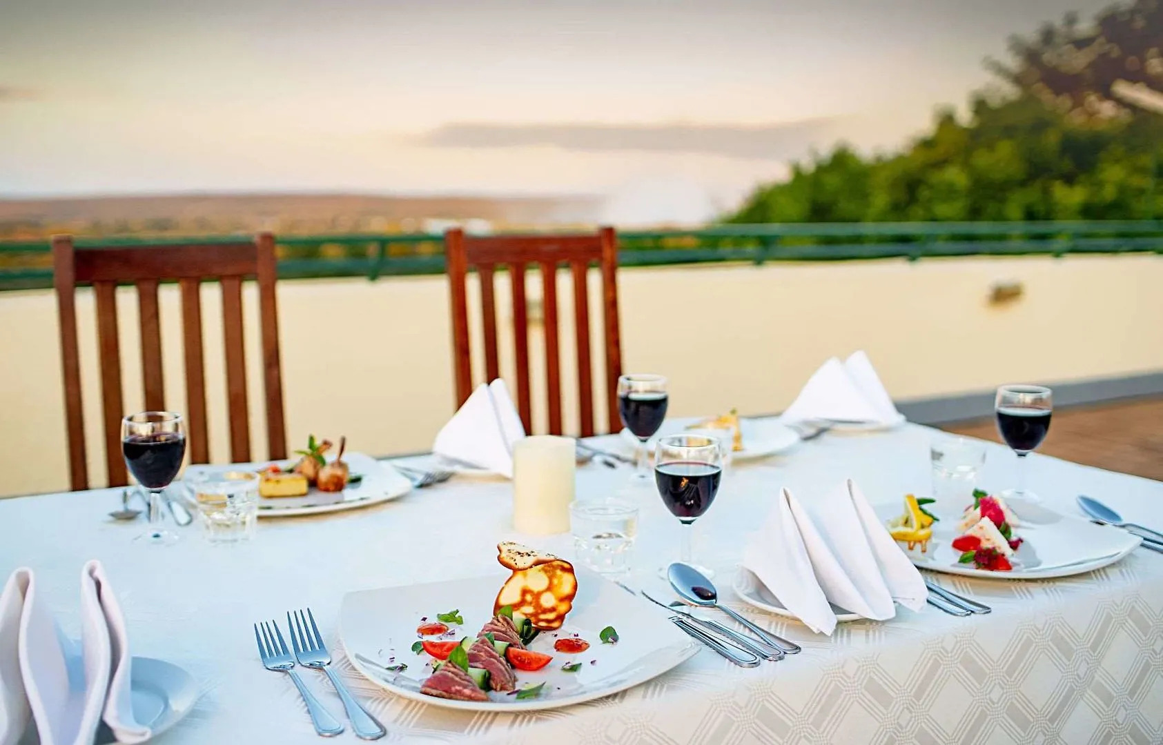 Victoria Falls Rainbow Hotel