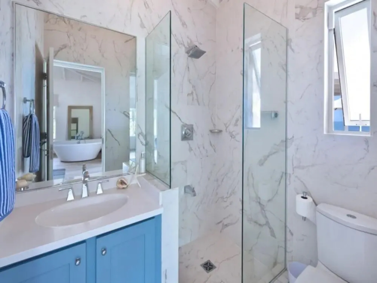 Sunny Vacation Villa 11