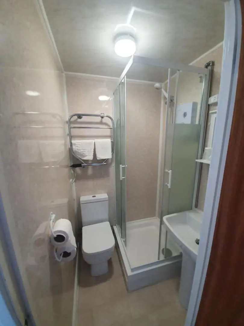 Dove Court Mini Lodge