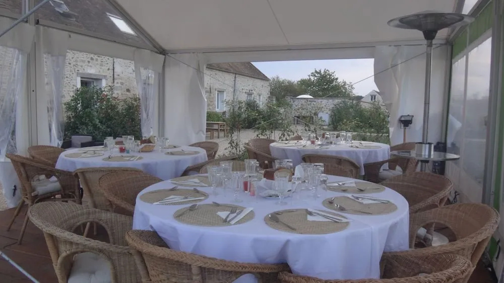 Nomade Lodge - Bed & Breakfast