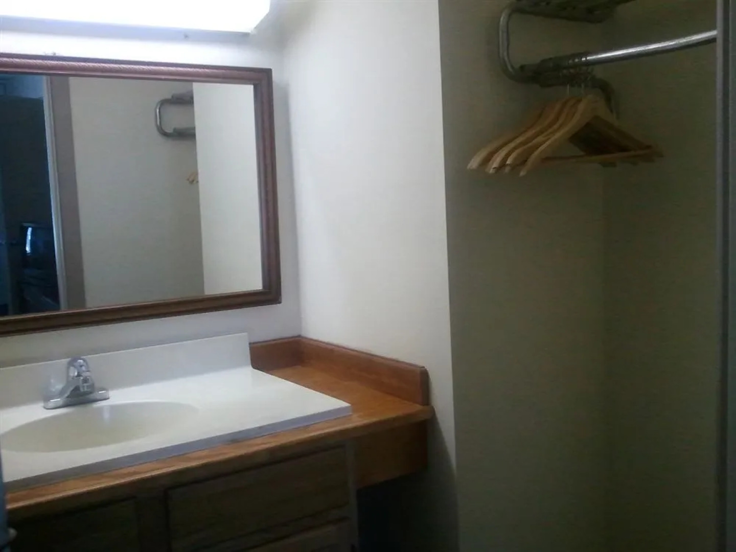 Quarterpath Inn & Suites