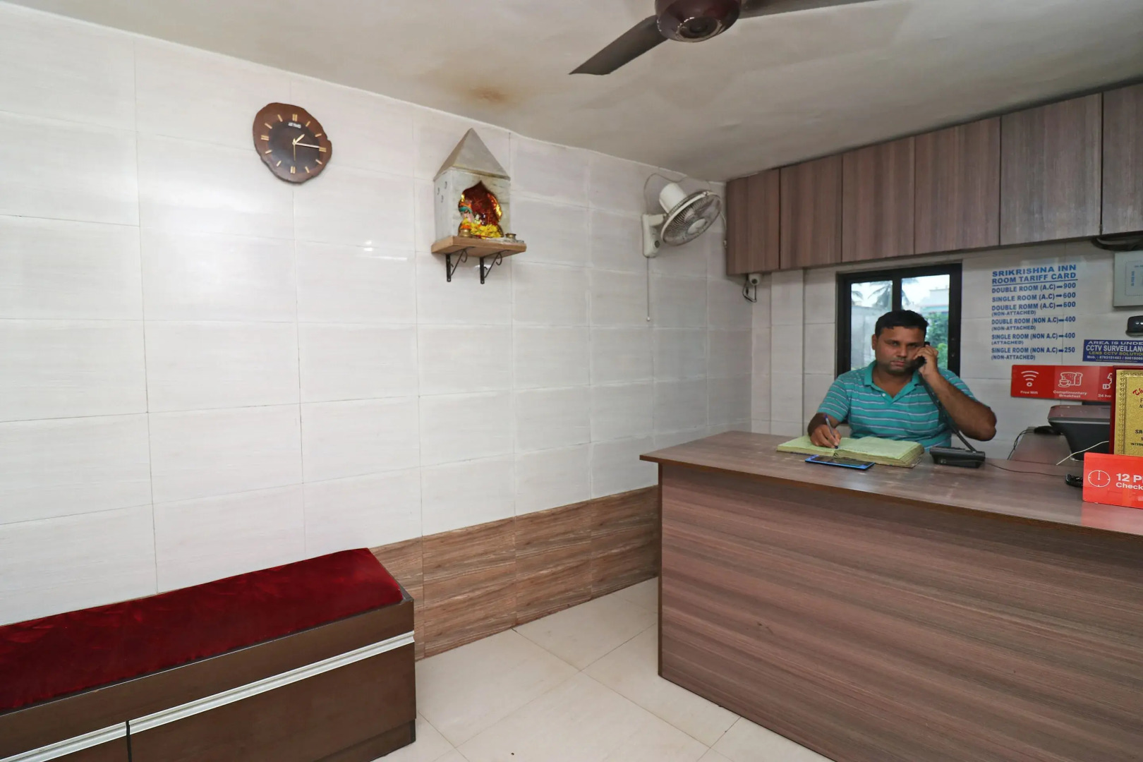 SPOT ON 44329 Sri Krishna Inn Lodging & Boarding