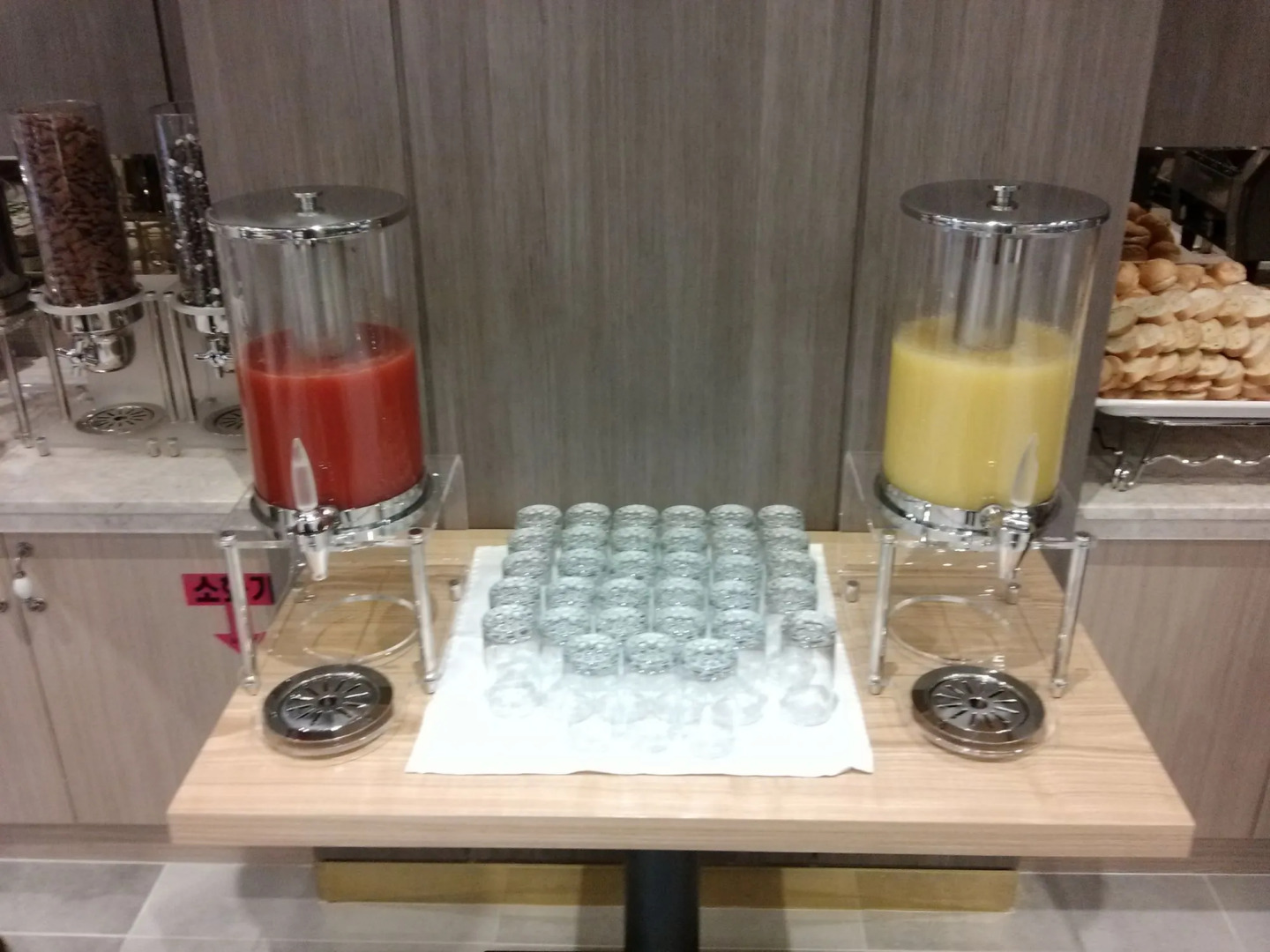 Hyunjin Tourist Hotel