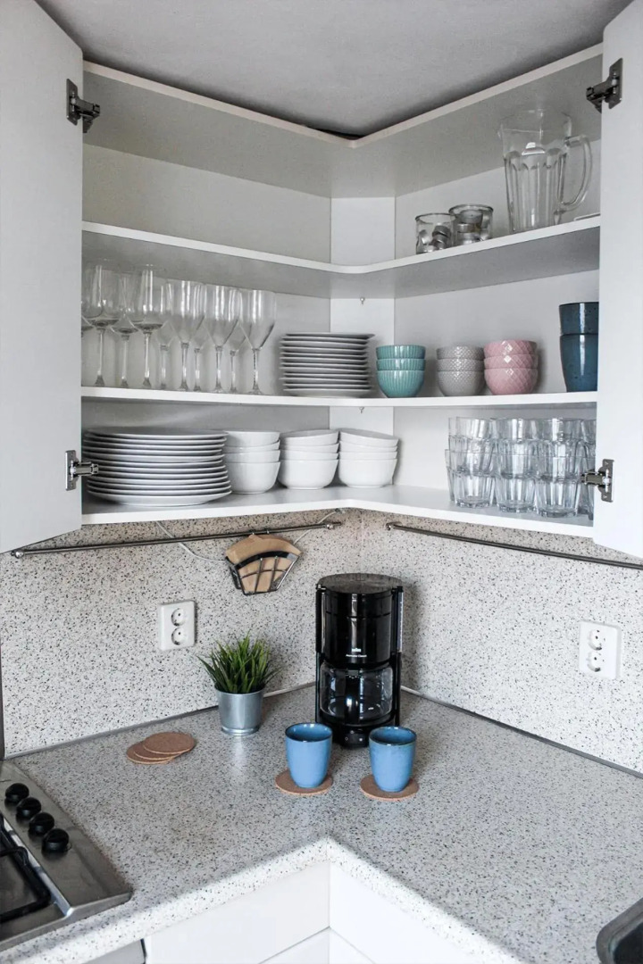 Luxe woonboot unieke locatie Friesland Âlde Feanen