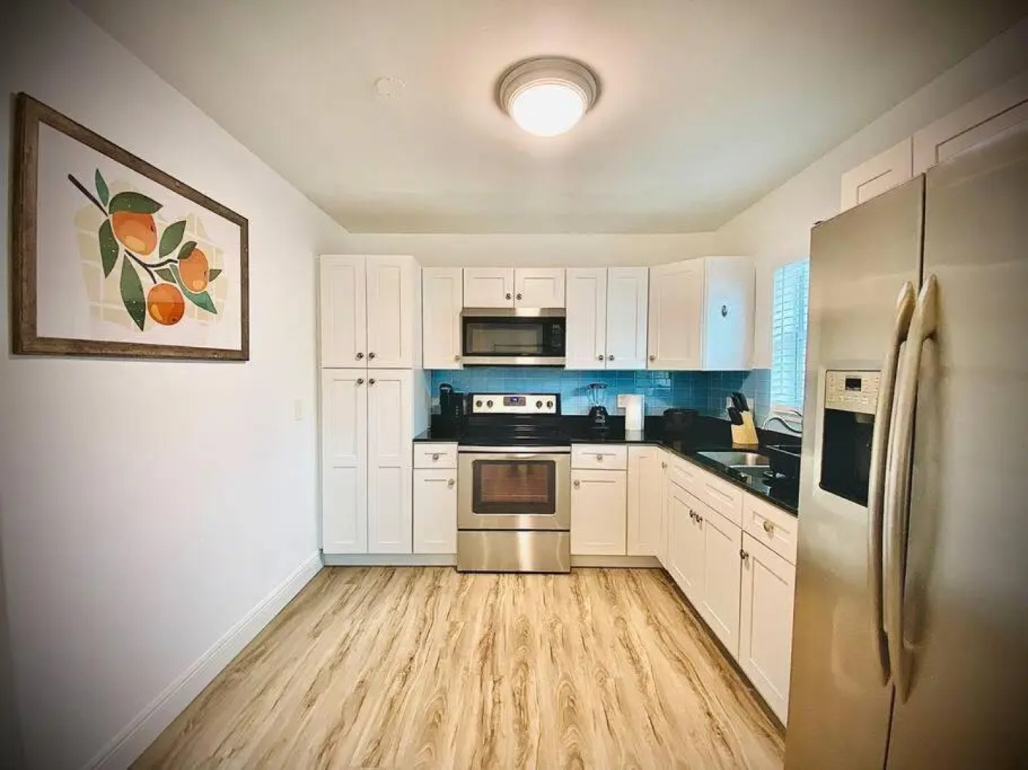 Secret Serenity! Roomy! Pool! 5 min from Beach!