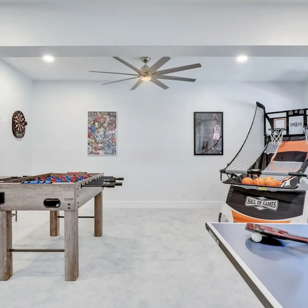 Luxury 6 000 Sqft Oasis Pool Sleeps 16