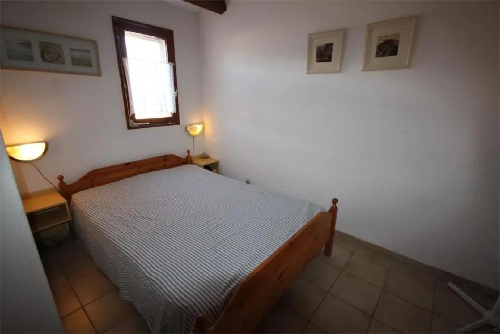 Villa d'angle 5 couchages terrasse Sud parking dans résidence sécurisée piscine commune 400m de la mer LRJP123