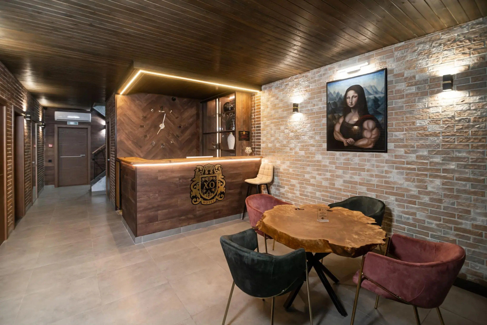 Hotel X.O. (Икс О)