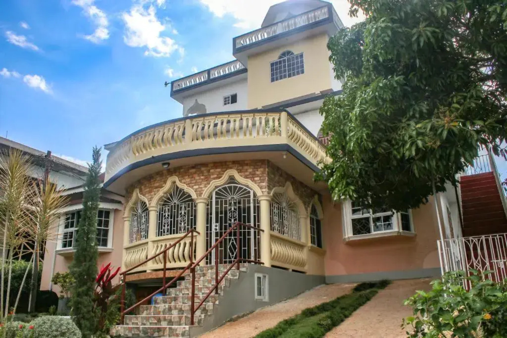 Vanvilla Guest House