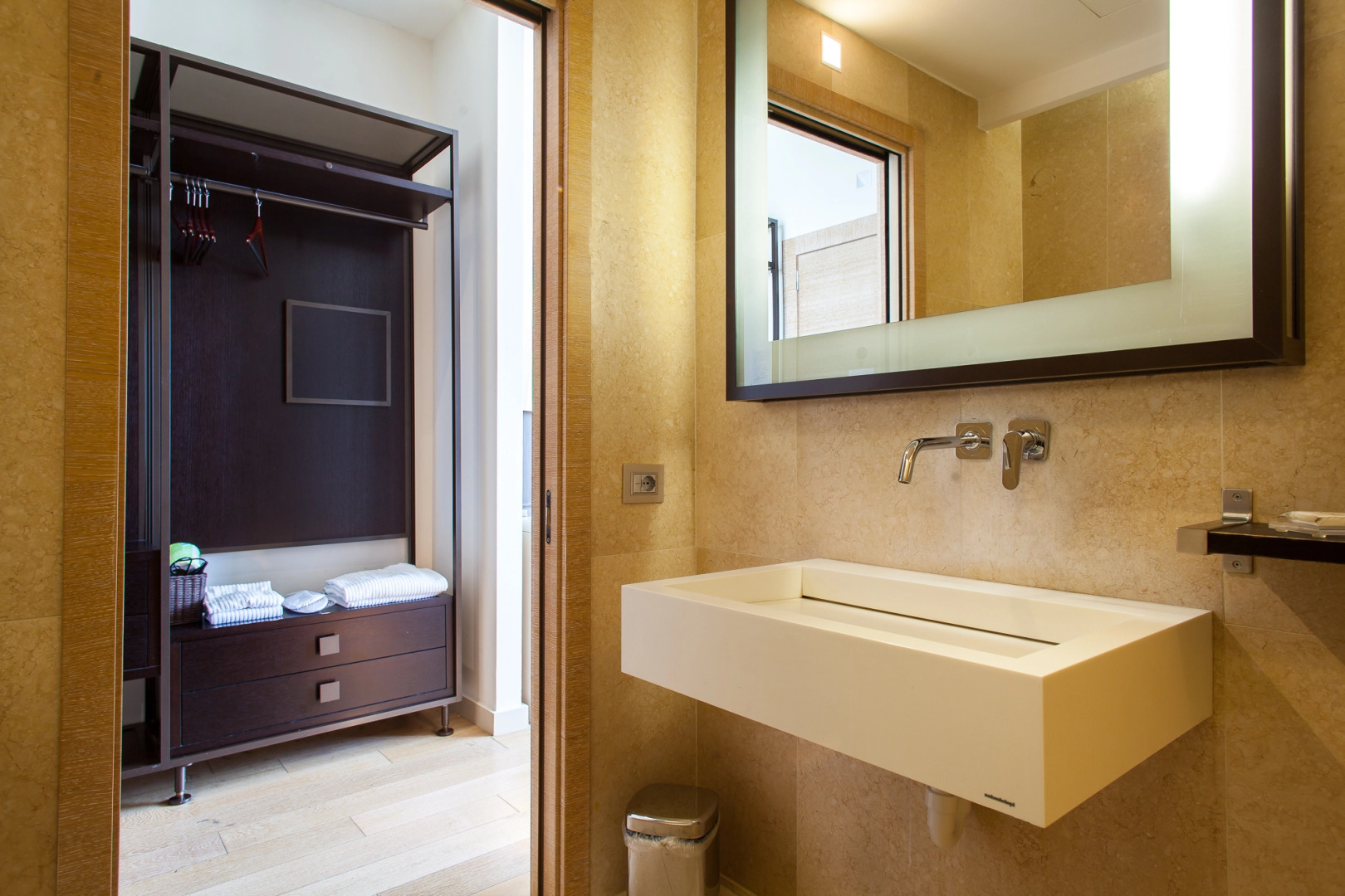 MarinaPlace Resort & Spa